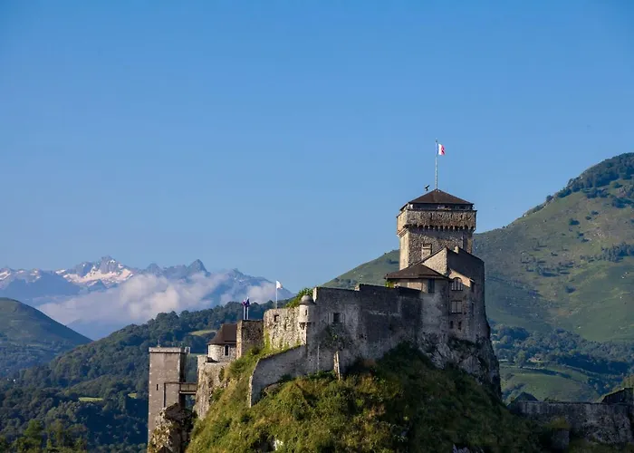 Le Soleil 140 M2 Climatise Parking Prive Proche Sanctuaires Apartamento Lourdes