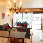 Le Soleil 140 M2 Climatise Parking Prive Proche Sanctuaires 公寓 卢德